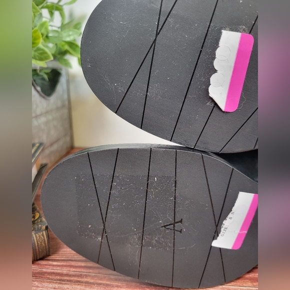 Aquatalia Billina Combo Moto Women's Black leather ankle boots - Picture 10 of 11